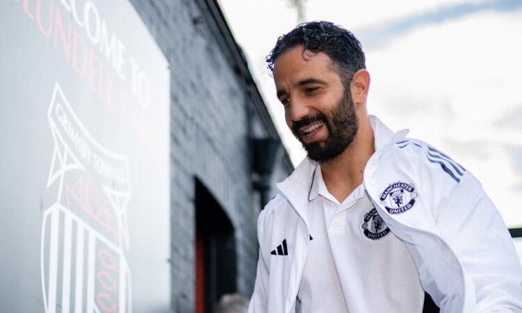 https://punditliga.com/tekanan-memuncak-amorim-di-tekan-tajam-di-old-Trafford