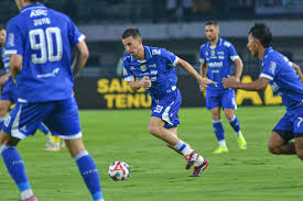https://punditliga.com/adaptasi-thom-haye-di-persib-perubahan-fisik-mental-yang-mesti-dilewati