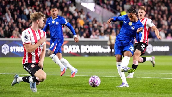 https://punditliga.com/chelsea-dihukum-fifa-klub-besar-ini-terancam-kehilangan-poin-atas-dugaan-pelanggaran-era-roman-abramovich