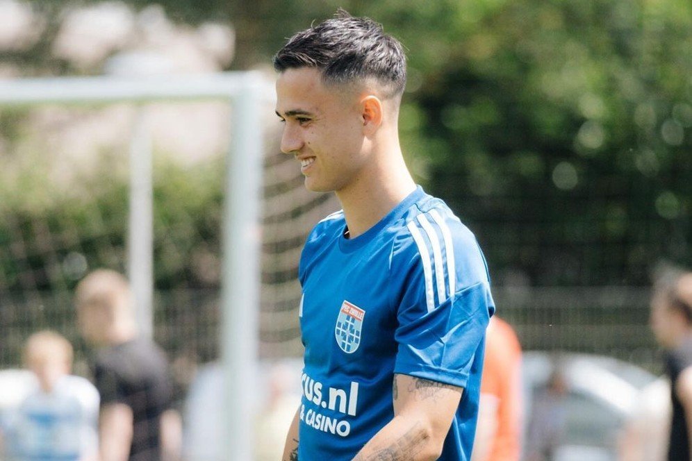 https://punditliga.com/eliano-rjinders-di-persib-janji-target-besar-di-pulau-dewata