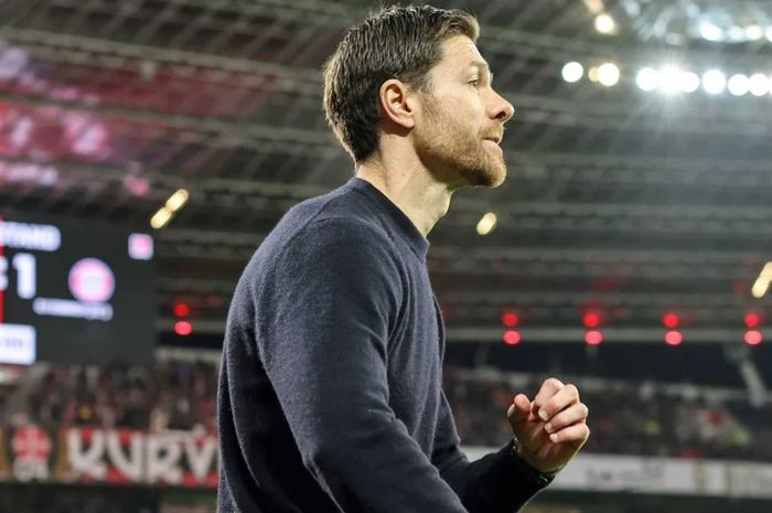 https://punditliga.com/profil-xabi-alonso-dari-gelandang-legendaris-ke-arsitek-taktik-elit