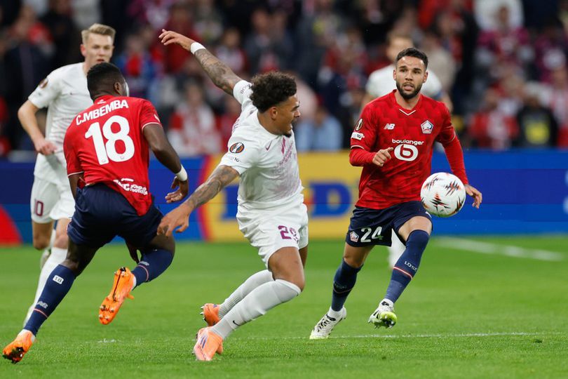 https://punditliga.com/calvin-verdonk-dicoret-dari-line-up-lille-jelang-duel-psg-peluang-emas-bagi-indonesia